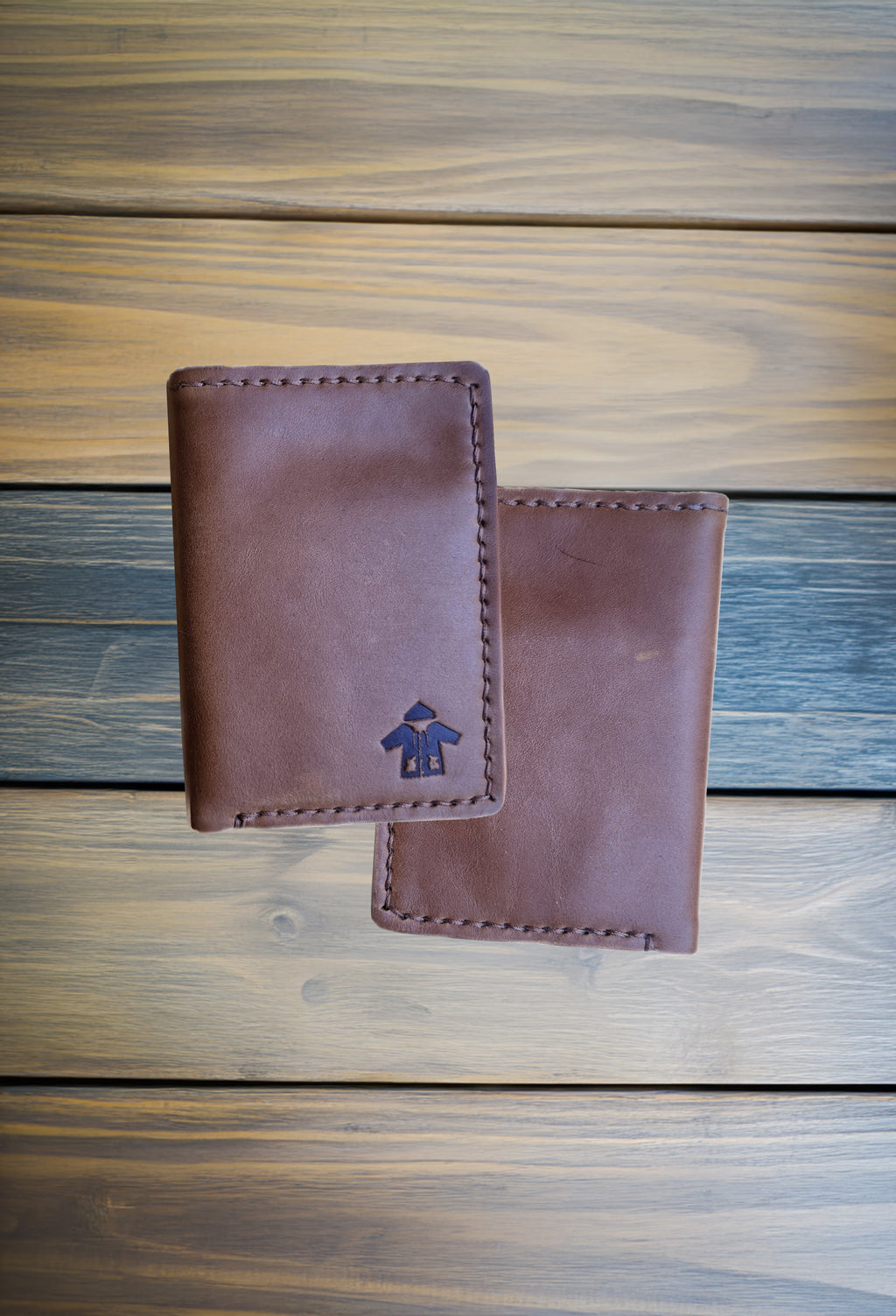 Leather Vertical Wallet w/Brown Thread (Brown)